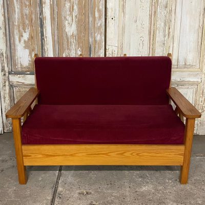 Vintage Mid-Century Bank, Scandinavische chalet-stijl. — foto 2