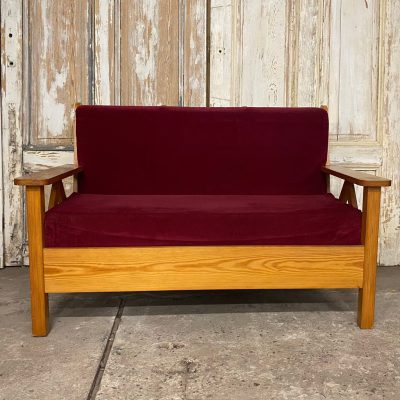 Vintage Mid-Century Bank, Scandinavische chalet-stijl. — foto 5